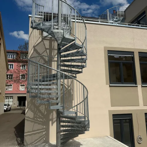 kültéri csiga lépcső